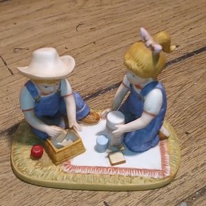 Vtg. 1998 Homco Home Interiors Denim Days 'The Picnic' Ceramic Figurine #15321